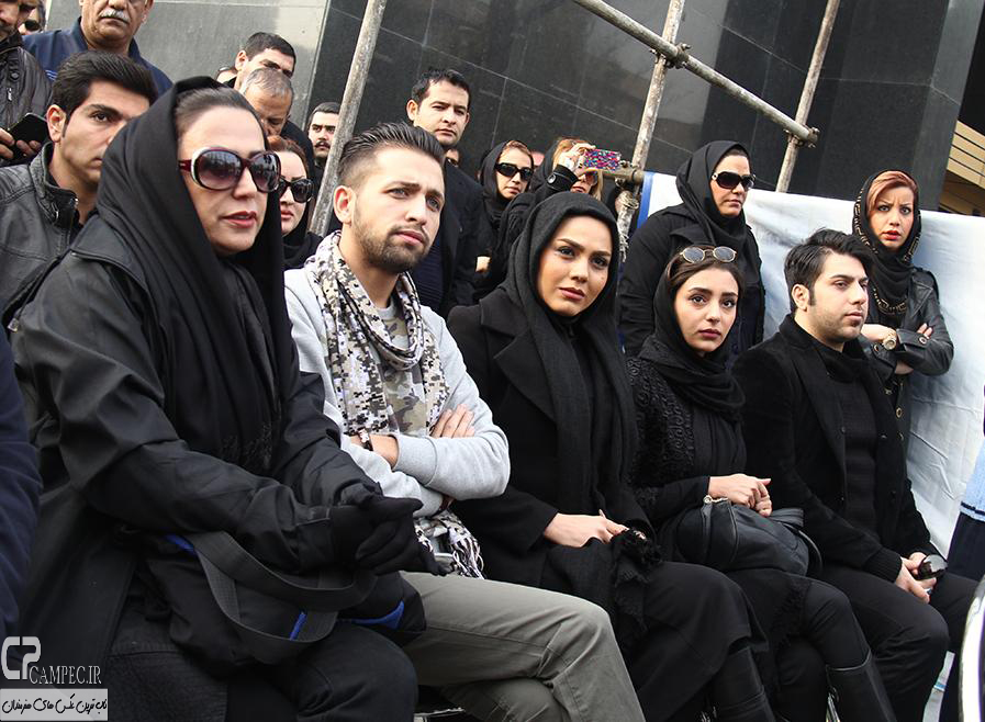 عکس های مراسم تشییع پیکر مرحوم مرتضی پاشایی با حضور هنرمندان«2» 	